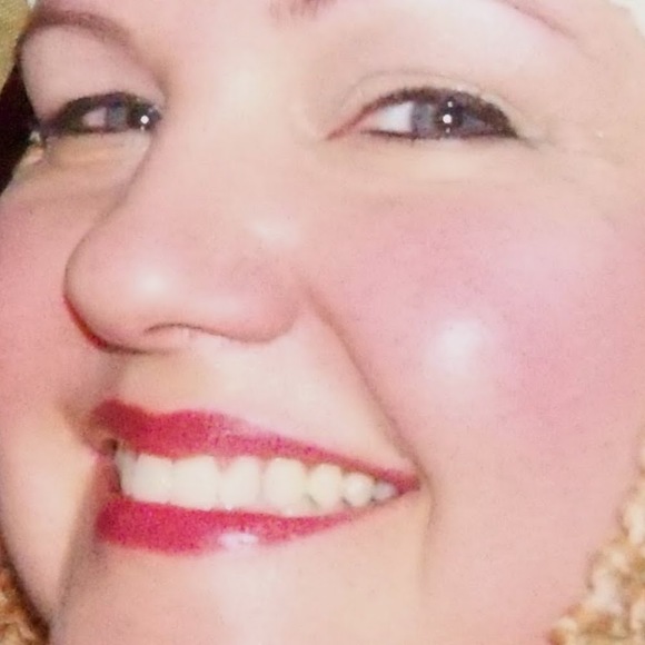 Meet your Posher, Carol - Picture 1 of 1
